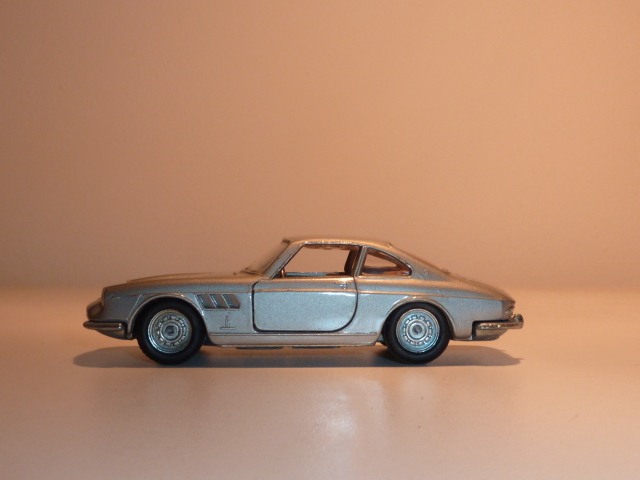 FERRARI 330 GTC Pininfarina