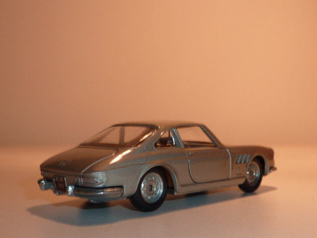 FERRARI 330 GTC Pininfarina