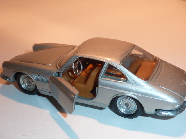 FERRARI 330 GTC Pininfarina