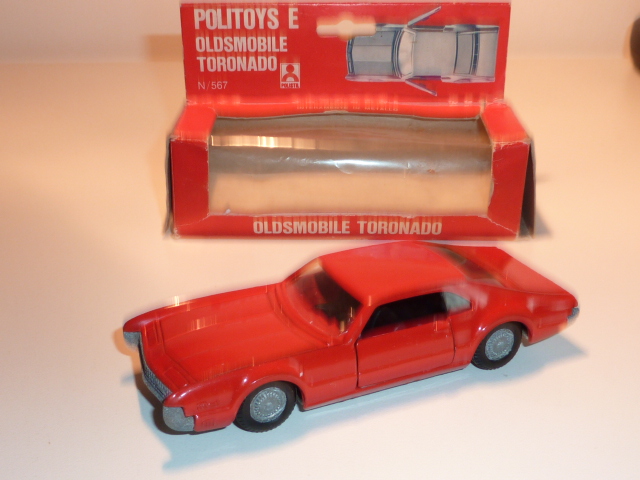 OLDSMOBILE Toronado