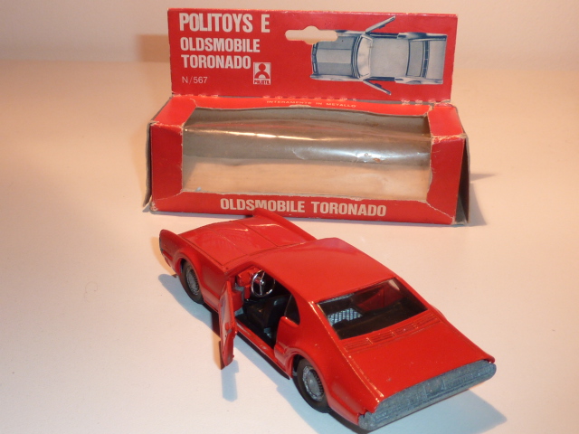 OLDSMOBILE Toronado